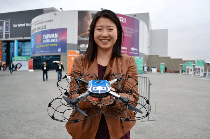 You are currently viewing How Intel creates its dazzling drone light shows
<span class="bsf-rt-reading-time"><span class="bsf-rt-display-label" prefix=""></span> <span class="bsf-rt-display-time" reading_time="3"></span> <span class="bsf-rt-display-postfix" postfix="min read"></span></span><!-- .bsf-rt-reading-time -->