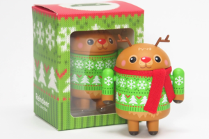 Read more about the article Dead Zebra’s new reindeer bugdroid figurine is ready to get you into the holiday spirit