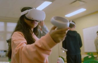 You are currently viewing VR Education Startup Raises $12.5M to Teach Math and More Using VR in Schools
<span class="bsf-rt-reading-time"><span class="bsf-rt-display-label" prefix=""></span> <span class="bsf-rt-display-time" reading_time="2"></span> <span class="bsf-rt-display-postfix" postfix="min read"></span></span><!-- .bsf-rt-reading-time -->