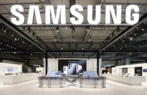 Read more about the article Samsung Files Trademark for ‘Galaxy Glasses’ AR/VR Headset
<span class="bsf-rt-reading-time"><span class="bsf-rt-display-label" prefix=""></span> <span class="bsf-rt-display-time" reading_time="2"></span> <span class="bsf-rt-display-postfix" postfix="min read"></span></span><!-- .bsf-rt-reading-time -->