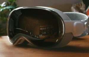 Read more about the article Report: Samsung Delays XR Headset Due to Stiff Competition from Apple Vision Pro
