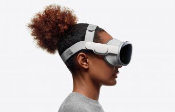 You are currently viewing Apple Reveals Alternate Headstrap That Will Ship With Vision Pro
<span class="bsf-rt-reading-time"><span class="bsf-rt-display-label" prefix=""></span> <span class="bsf-rt-display-time" reading_time="1"></span> <span class="bsf-rt-display-postfix" postfix="min read"></span></span><!-- .bsf-rt-reading-time -->