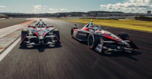 Read more about the article Formula E world champion reveals how race cars accelerate EV tech