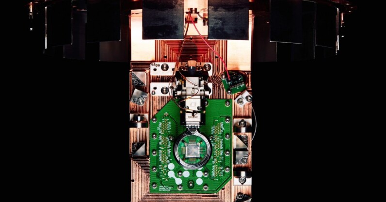 You are currently viewing Oxford Ionics doubles performance of previous quantum chip world record
<span class="bsf-rt-reading-time"><span class="bsf-rt-display-label" prefix=""></span> <span class="bsf-rt-display-time" reading_time="2"></span> <span class="bsf-rt-display-postfix" postfix="min read"></span></span><!-- .bsf-rt-reading-time -->