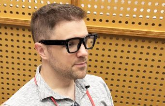You are currently viewing Hands-on: Meta Ray-Ban Display Glasses & Neural Band Offer a Glimpse of Future AR Glasses
<span class="bsf-rt-reading-time"><span class="bsf-rt-display-label" prefix=""></span> <span class="bsf-rt-display-time" reading_time="7"></span> <span class="bsf-rt-display-postfix" postfix="min read"></span></span><!-- .bsf-rt-reading-time -->