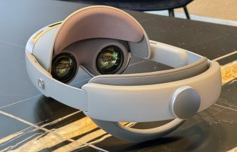 You are currently viewing Samsung Galaxy XR Offers Comparable Vision Pro Specs & Features at Half the Price
<span class="bsf-rt-reading-time"><span class="bsf-rt-display-label" prefix=""></span> <span class="bsf-rt-display-time" reading_time="4"></span> <span class="bsf-rt-display-postfix" postfix="min read"></span></span><!-- .bsf-rt-reading-time -->